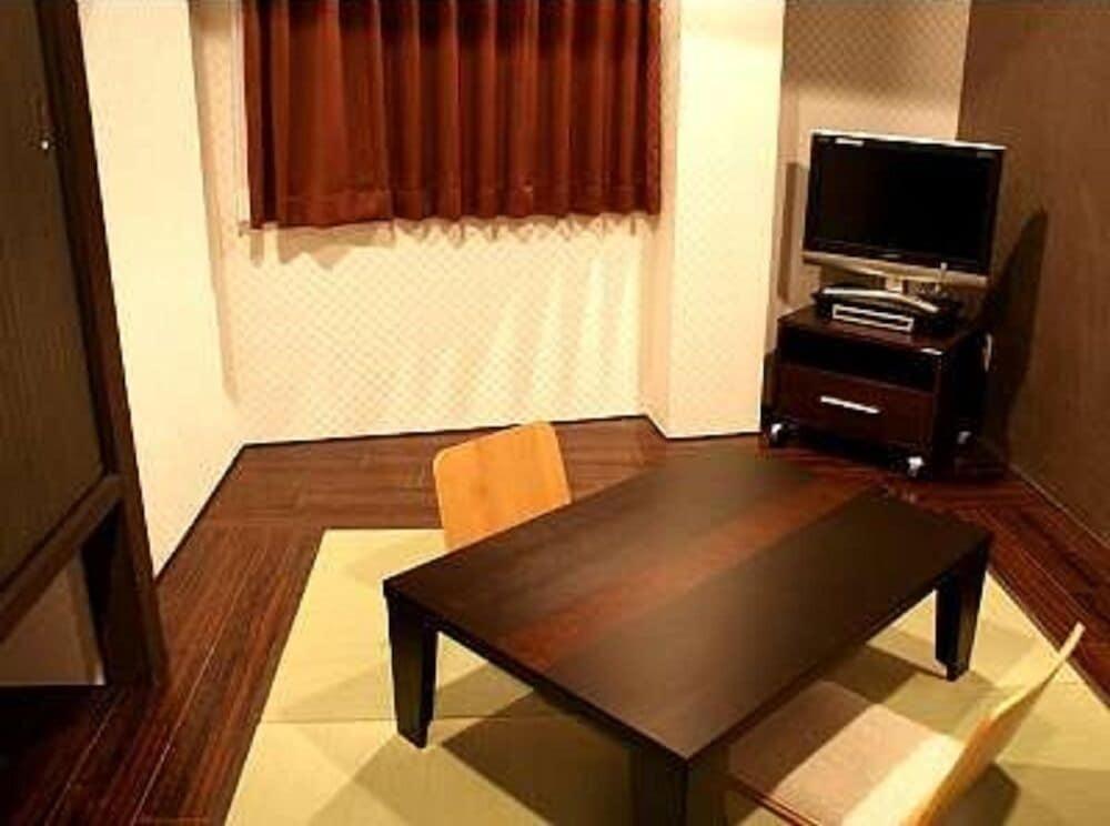 Hotel Livemax Budget Esaka Suita Bagian luar foto