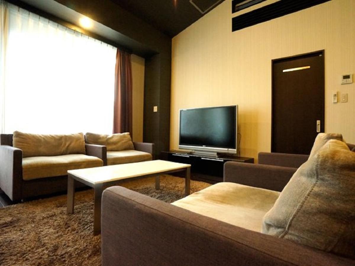 Hotel Livemax Budget Esaka Suita Bagian luar foto