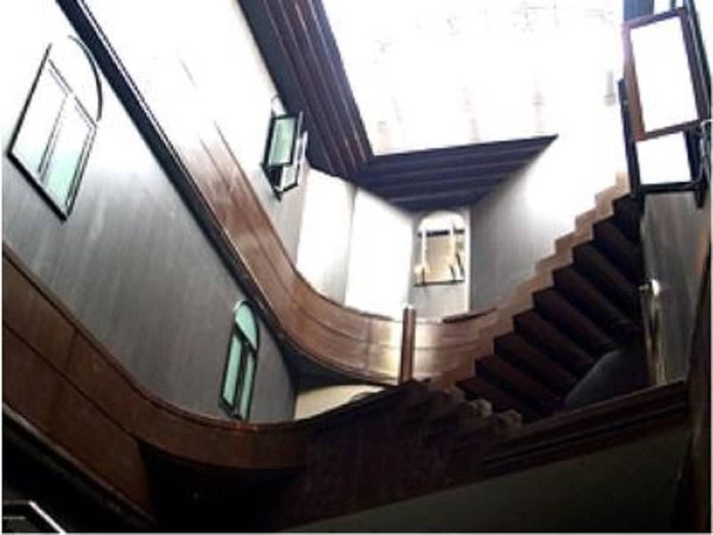 Hotel Livemax Budget Esaka Suita Bagian luar foto